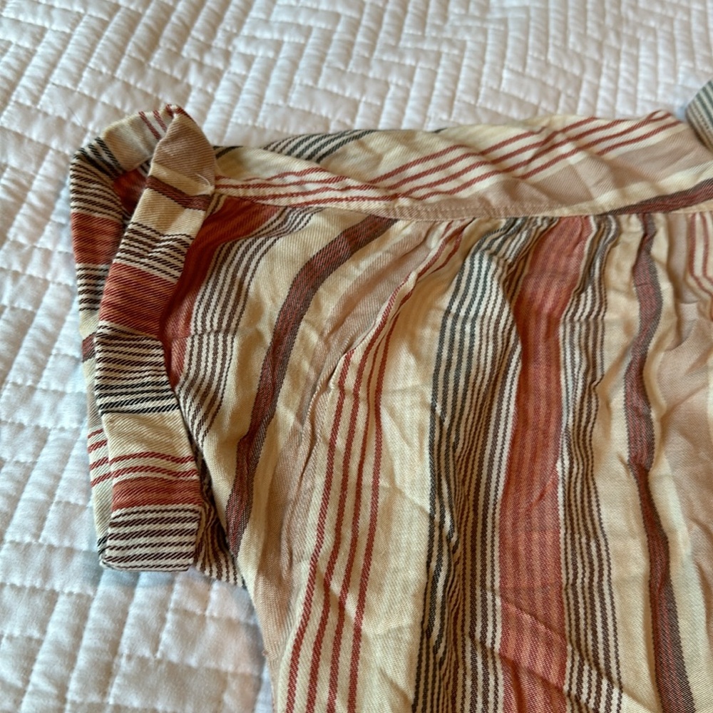 Universal Thread Striped Button Up Top Size XL - Picture 4 of 8
